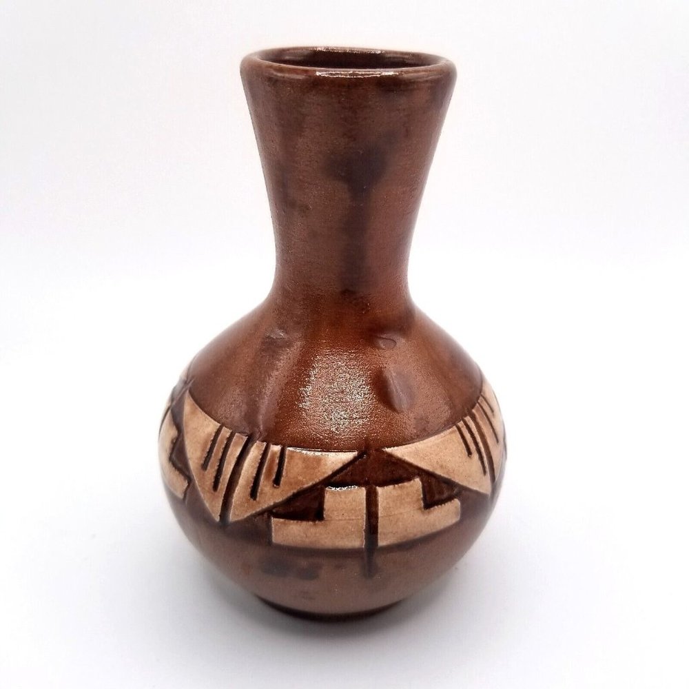 Sioux Vase Native American Pottery Signed small SPRCSO Brown Bud Vase 4" Decor